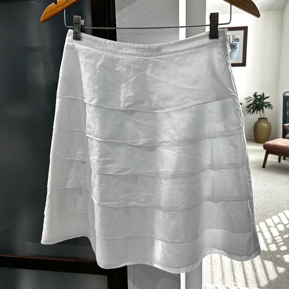 Ann Taylor A-line Flounce Skirt - White Size 2 - Picture 2 of 8